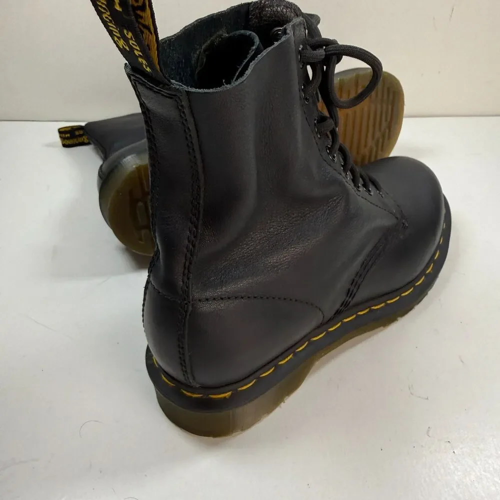 Dr Martens 1460 Pascal Black Leather 8 Eye Combat Boots Womens Size 7 AirWair